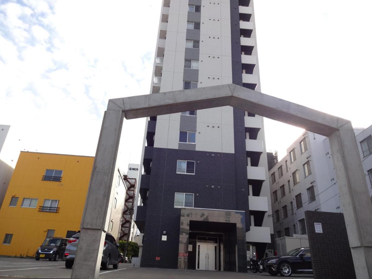 ようこそ札幌へ! 大通公園まで地下鉄10分 定員6名 Firetv完備 1階はセコマ Sapporo Exterior foto